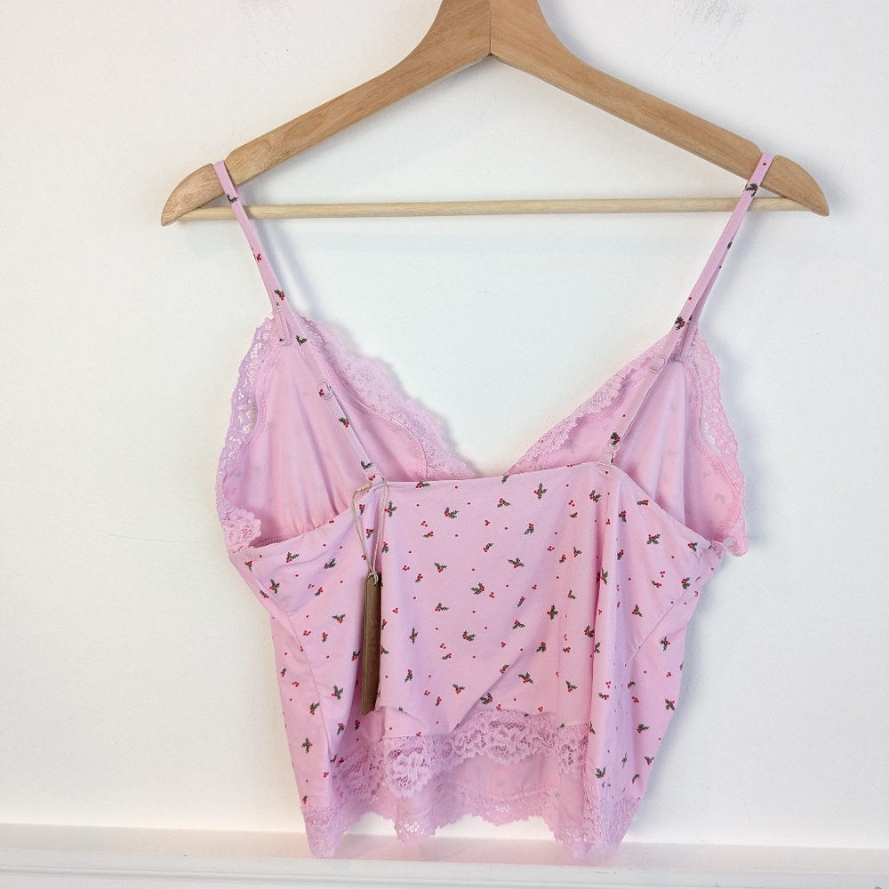 SKIMS • Fits Everybody Triangle Cami Top - Picture 4 of 6